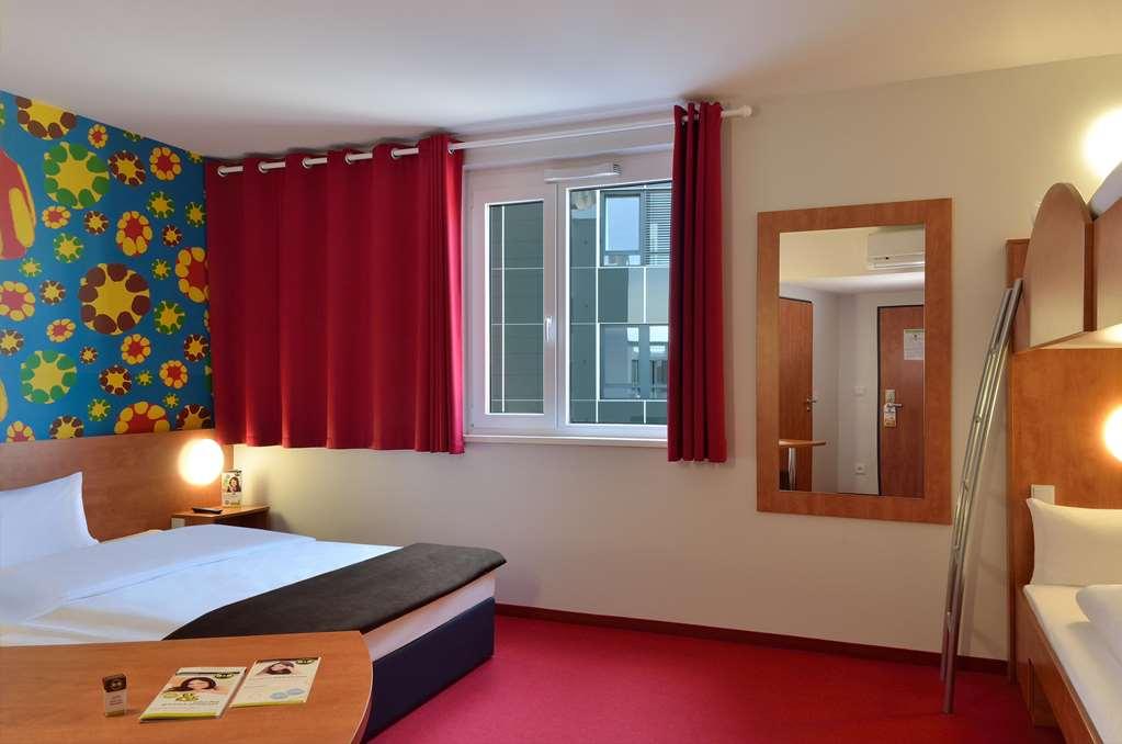 B&B Hotel Bielefeld-City Room photo