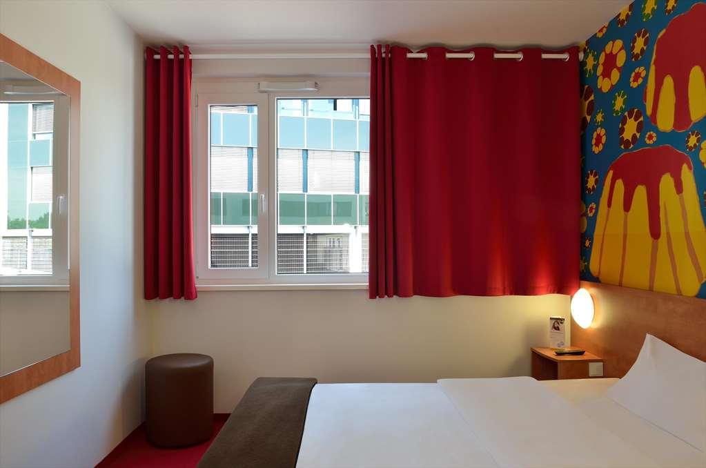 B&B Hotel Bielefeld-City Room photo